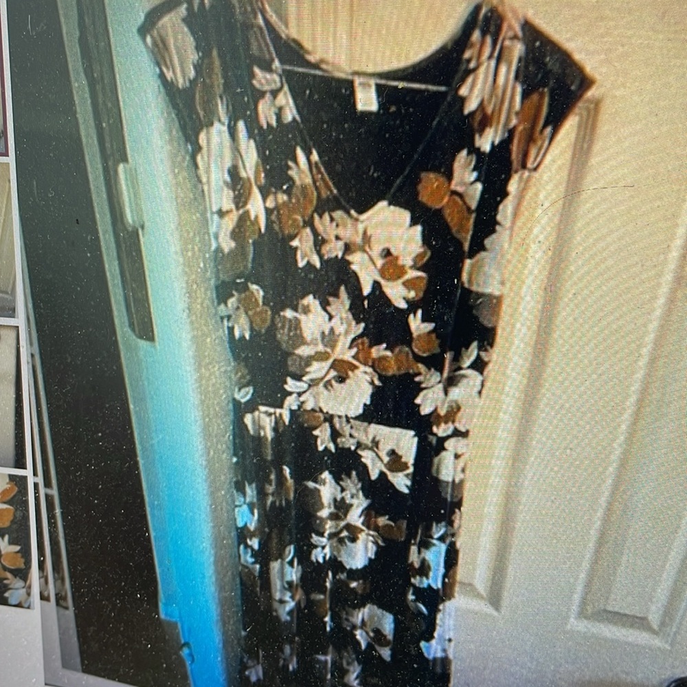 Old Navy floral sleeveless v neck dress L